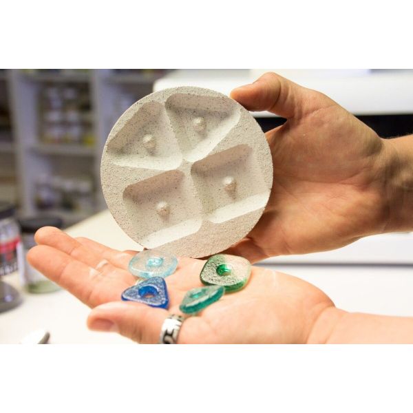 Moule en vermiculite "Tiangles et carrés". Diam. 105mm. Épaisseur 15mm