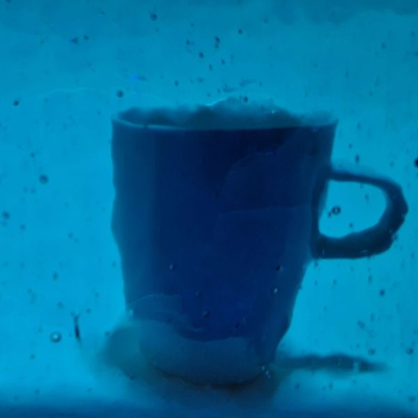 Mississipi River Glass 5004 C Bleu translucide texturé