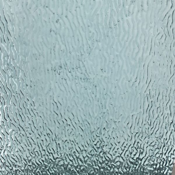 Mississipi River Glass 5021 R Bleu clair texturé translucide