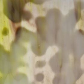 Mississipi River Glass 7043 M Jaune blanc violet semi-translucide