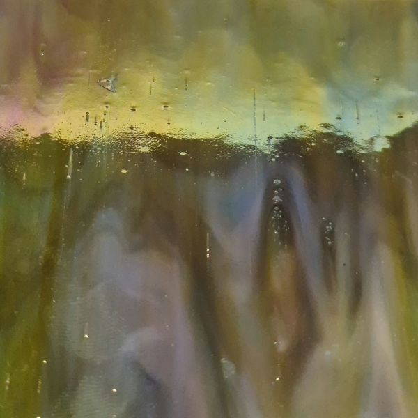 Mississipi River Glass 7015 S IR Jaune violet blanc irisé opaque